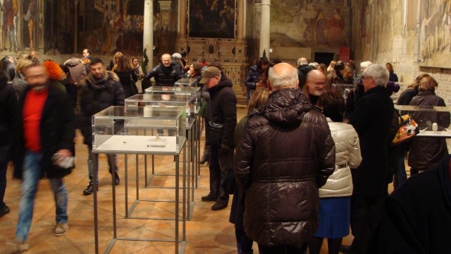 Gold & Silversmithing lecturer Simon Cottrell exhibits in Padova, Italy Pensieri Preciosa exhibition space.