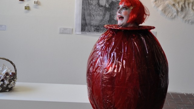 Julie Cuerden-Clifford, Toffee Apple Bob, 2009 from the Country Show II, 2009