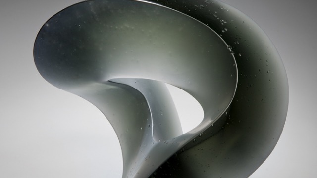 Visiting Artist Showcase Heike Brachlow, Elipsis III, 2014, cast glass, 41x41x35cm, photograph by Ester Segarra