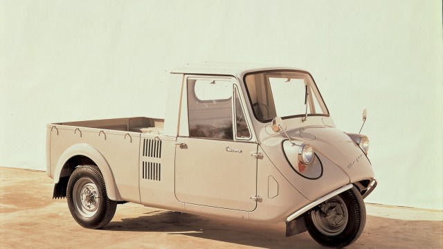 JAPANESE DESIGN TODAY 100 Jiro Kosugi, Mazda K360, 1959, Mazda Motor Corporation
