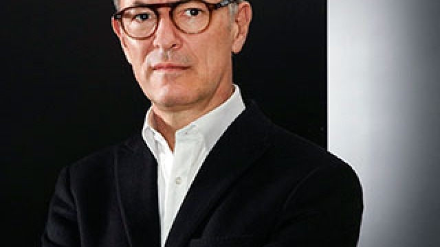 Dr Michael Brand honoured as Alumnus of the Year joint recipient at 2014 Alumni Awards Dr Michael Brand
