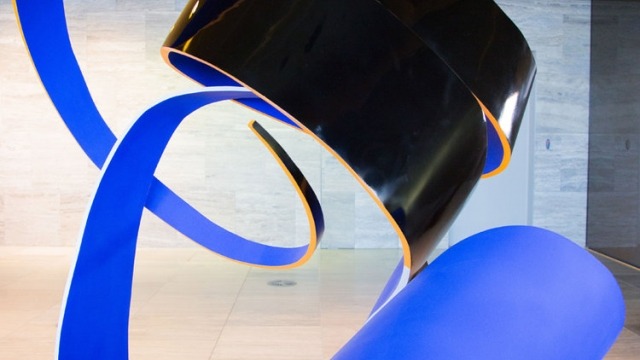 ANU SOA&D Painting alumnus Yioryios Papayioryiou creates large-scale sculpture for ANZ