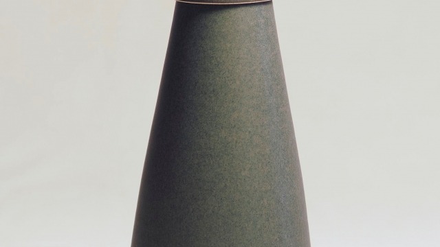 Kelly Austin wins 2016 Handpicked Handmade ceramic competition Kelly Austin's award winning decanter