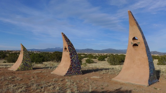 Dana Chodzko, Movement, 2013, Rebar, straw bales, cement, tile, glass, each 425 cm high