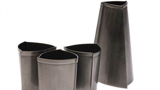Larah Nott finalist for the 2014 Itami International Craft Exhibition Image: Larah Nott - Sake Set Numebr One, titanium