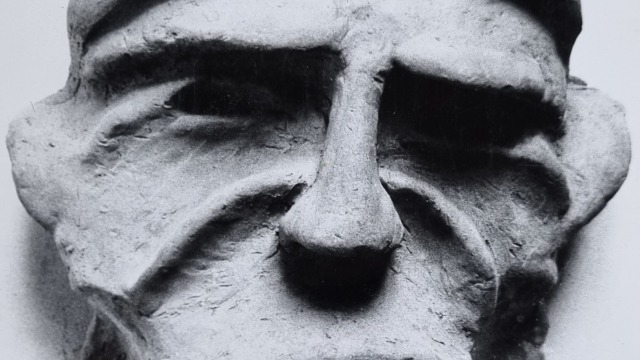detail of M. Gr.: Decay, 1930, clay, 20 cm. In: Münz/Löwenfeld: Plastische Arbeiten Blinder, Brünn 1934, pl. 25.