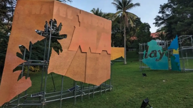 Image: Hilmi Johandi, Stagecraft: Landscaped Grounds, 2022–24. Public installation, Wessex Estate, Singapore. Photograph by Roger Nelson.
